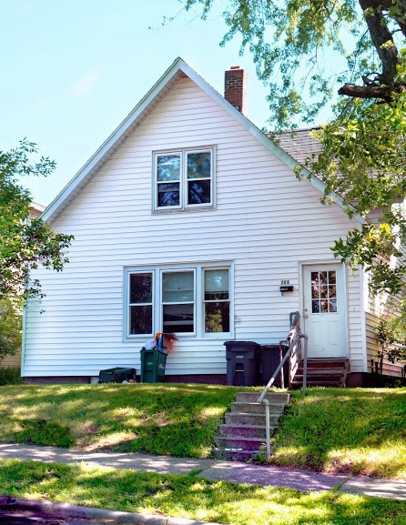 Building Photo - AVAILABLE JUNE 1ST 2026 - 4 bed, 2 bath home available! $250 Off First Months Rent!