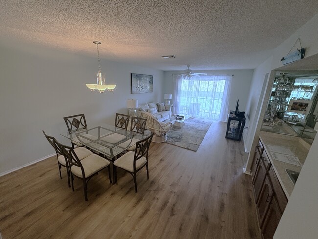 Building Photo - 305 Mission Trail W