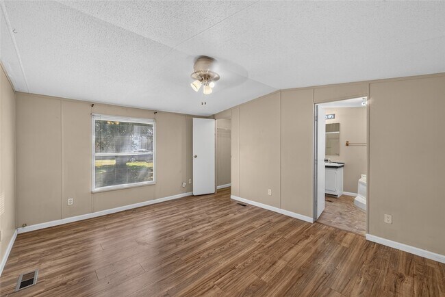 Building Photo - 1341 Flying L Ln
