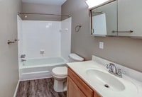 Building Photo - 2323 Shoreland Ave