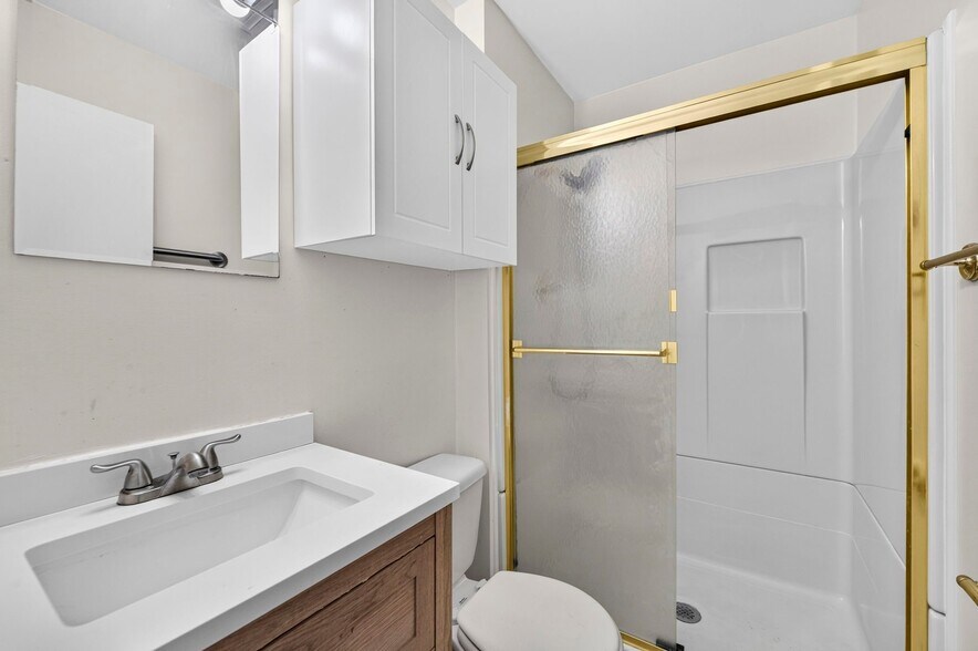 Building Photo - 3145 Matlock Dr