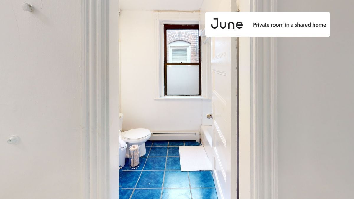 Building Photo - Room in Shared 4 bed/1 bath home in Allston