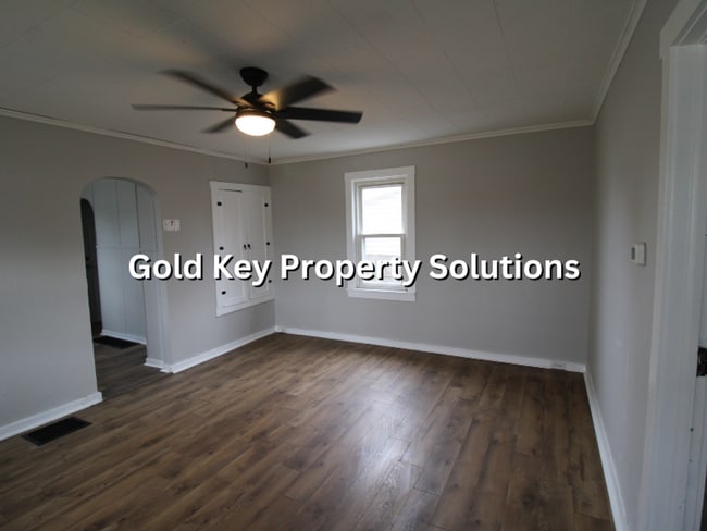 Building Photo - MUNCIE 1 BR 1 BA House with Central Air and Fenced Backyard (NO SECTION 8)