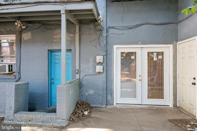 Building Photo - 1412 Light St
