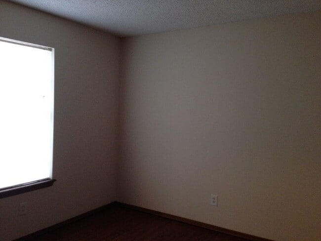 Building Photo - 3606 W Beechwood Dr
