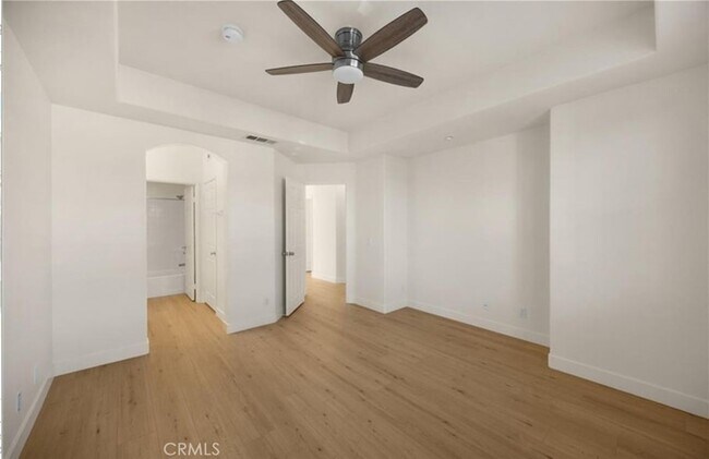Building Photo - 123 S Orange Ave