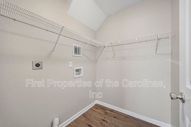 Building Photo - 1544 Tiana Way