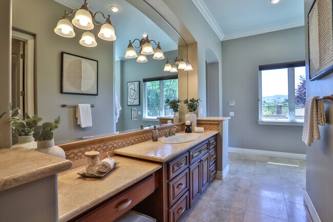 Building Photo - 39520 Colleen Way