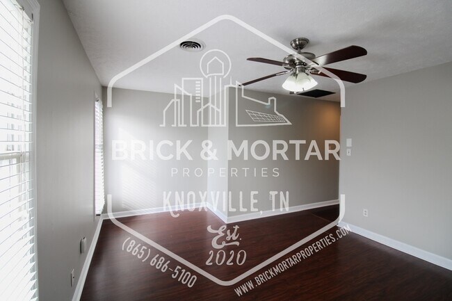 Building Photo - 4007 Heather Ct NW