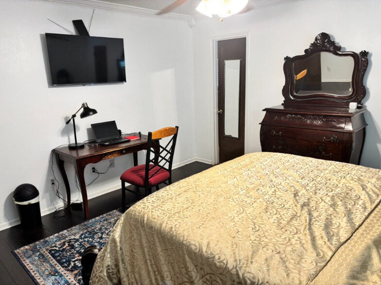 Building Photo - 9319 Rentur Dr