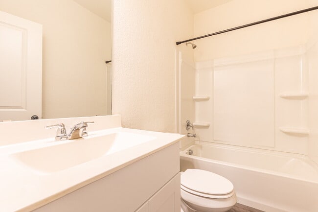 Building Photo - 5631 Pearl Mdw