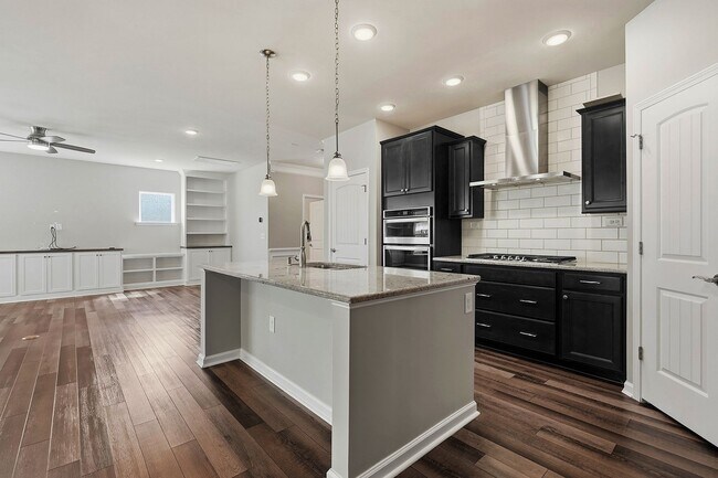 Building Photo - 438 Brk Pne Trl
