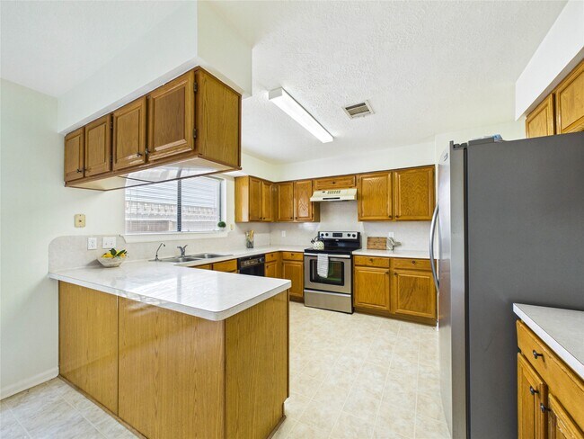 Building Photo - 814 Lochnell Dr