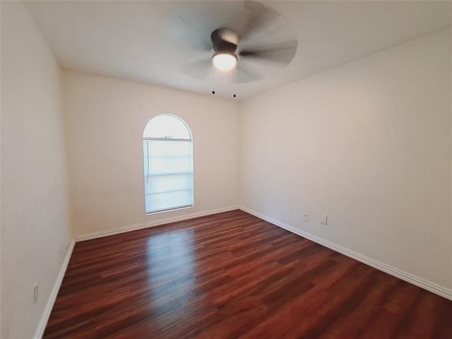 Building Photo - 3726 Red Oak Dr