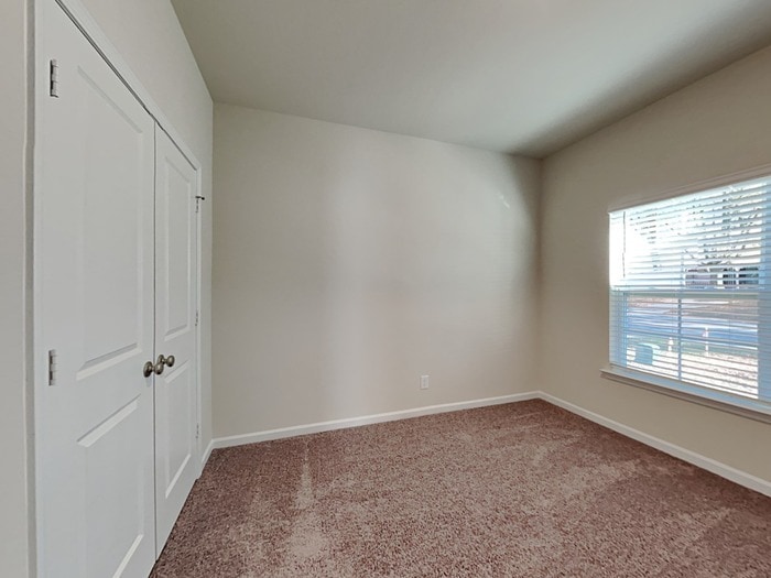 Building Photo - 423 Ridge Ave