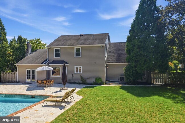 Building Photo - 1272 Knox Dr