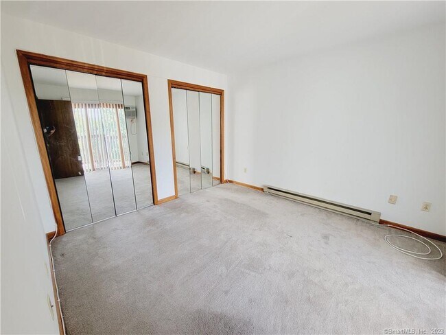 Building Photo - 96 Valley Dr