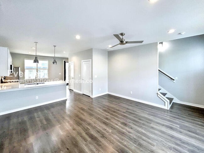 Building Photo - 203 Jeffries Wy