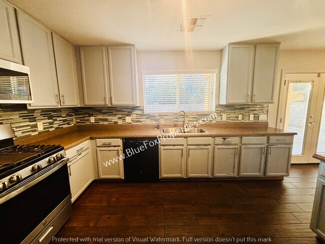 Building Photo - 5858 E Sanderling Dr