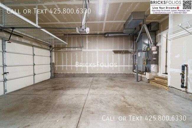 Building Photo - 2728 84th Dr NE
