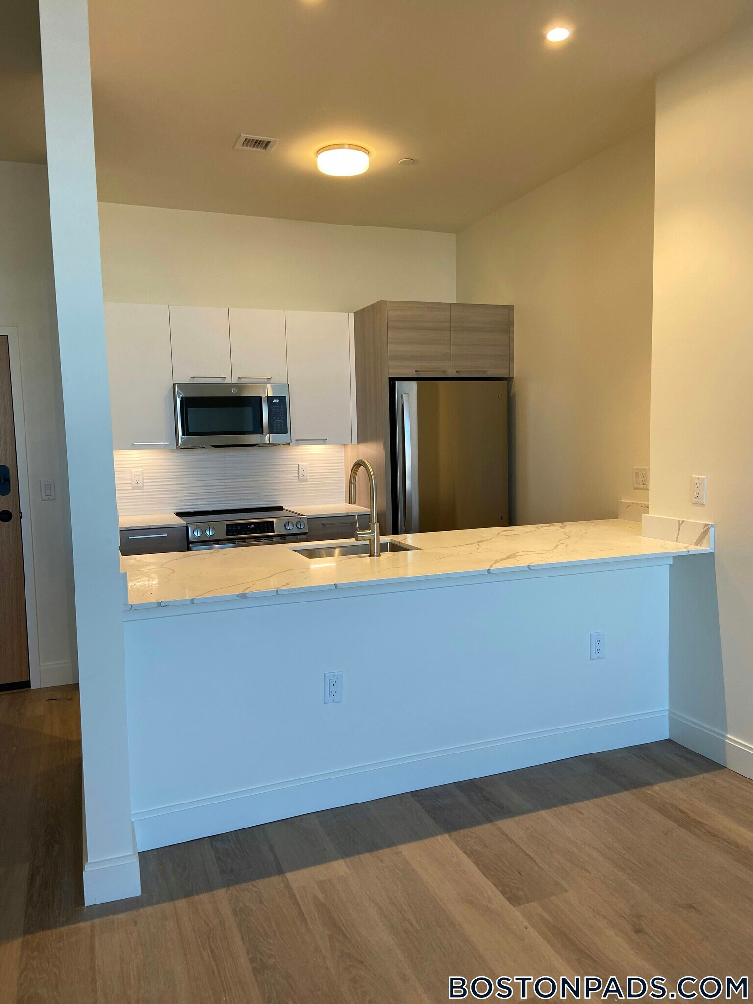 Building Photo - 1079 Commonwealth Ave