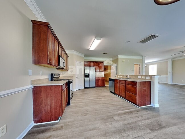 Building Photo - 533 Wrayhill Dr