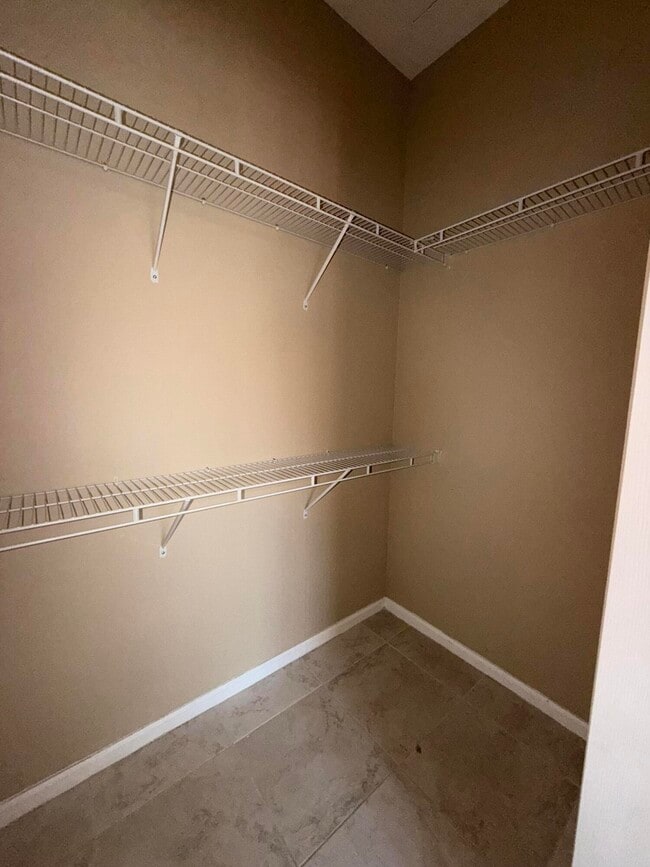 Building Photo - 4600 SW 160th Ave