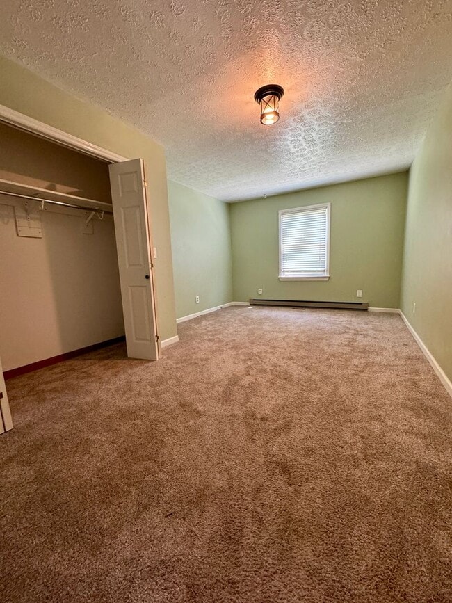 Building Photo - Quaint Country Cottage On Large Lot Near Downtown Blacksburg