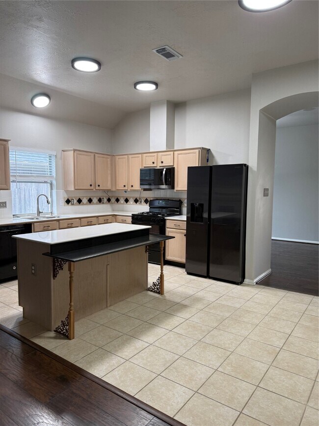 Building Photo - 18407 Maple Mill Dr