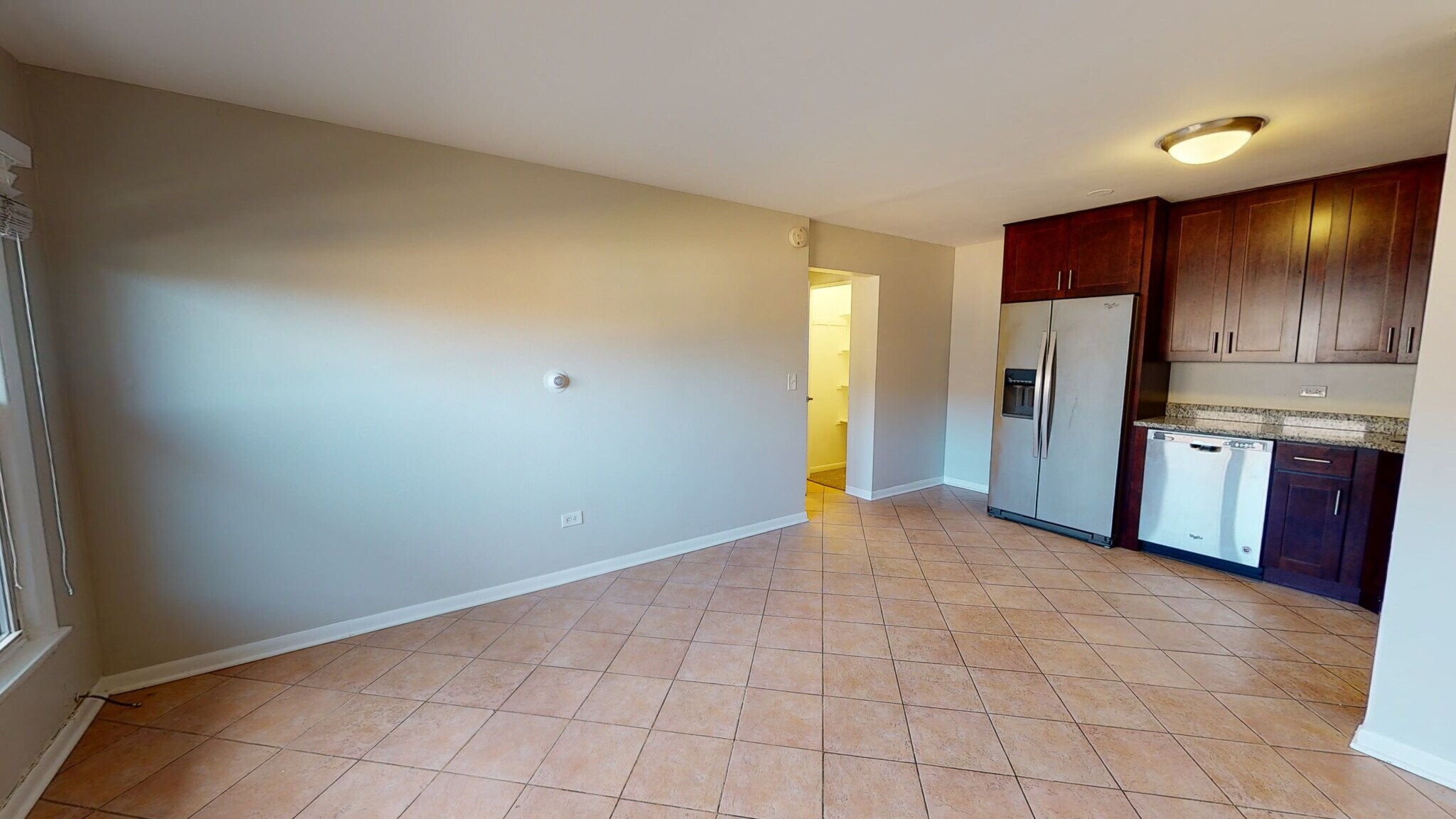 Building Photo - 6341 W Belmont Ave