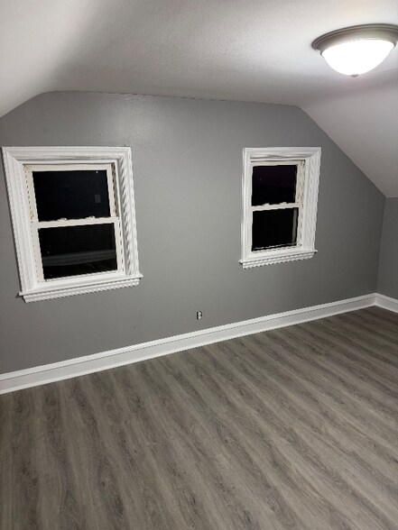 Building Photo - 10 Sacramento St