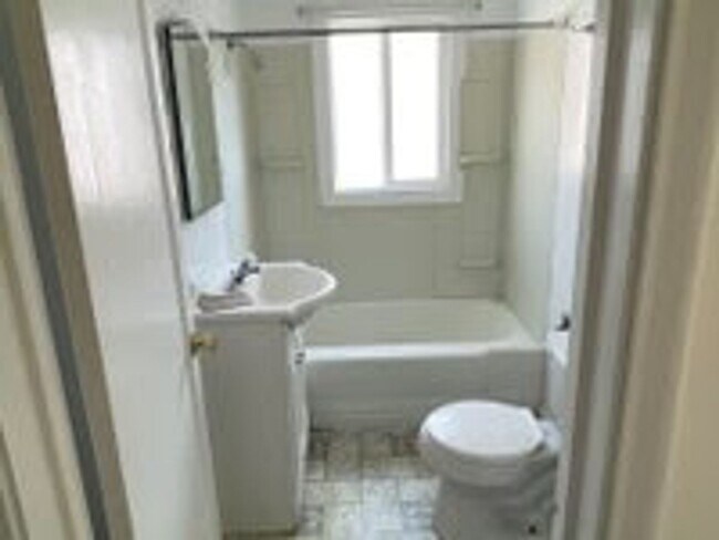 Building Photo - Carlson Duplex