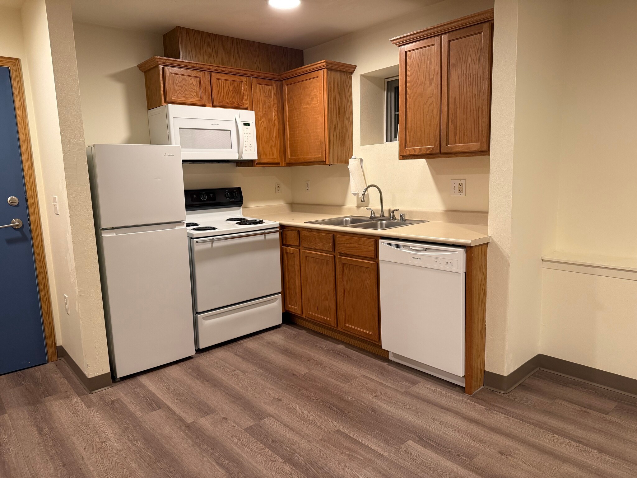 Kitchen - 620 Lincoln St