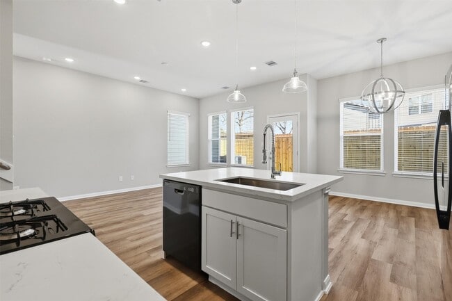 Building Photo - 9906 Clark Cyn Ln