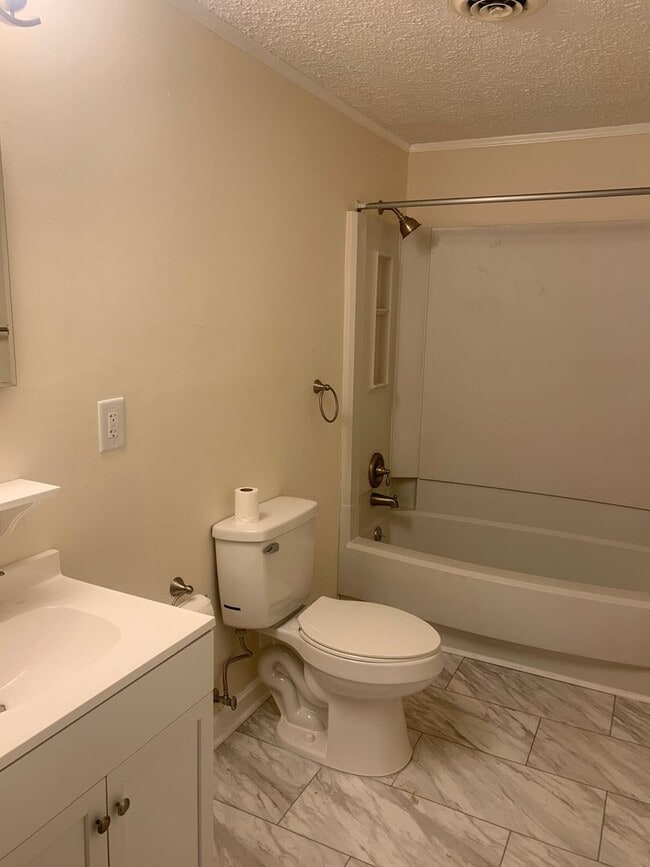 Building Photo - River Walk Apartment