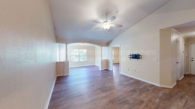 Building Photo - 7800 Point Meadows Dr