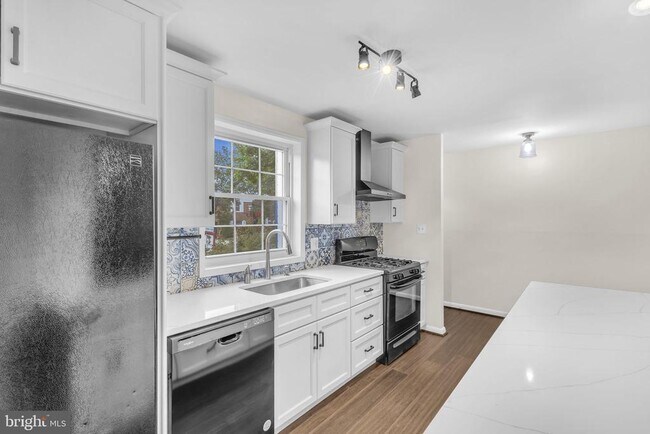 Building Photo - 2813 Mosby St
