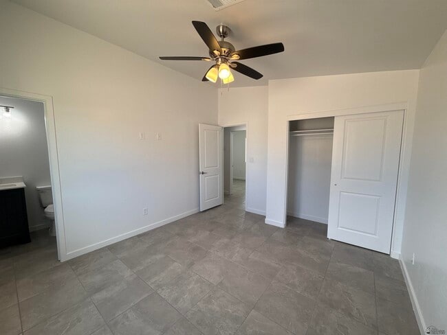 Building Photo - 5048 E Monreal Ln
