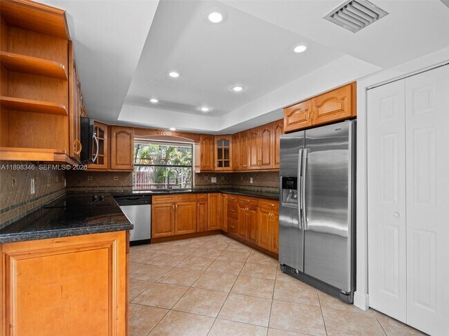 Building Photo - 15531 SW 54th Terrace