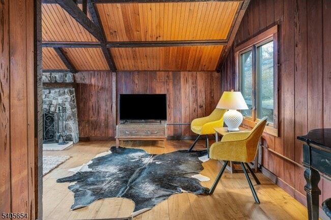 Building Photo - 7 Hillside Rd