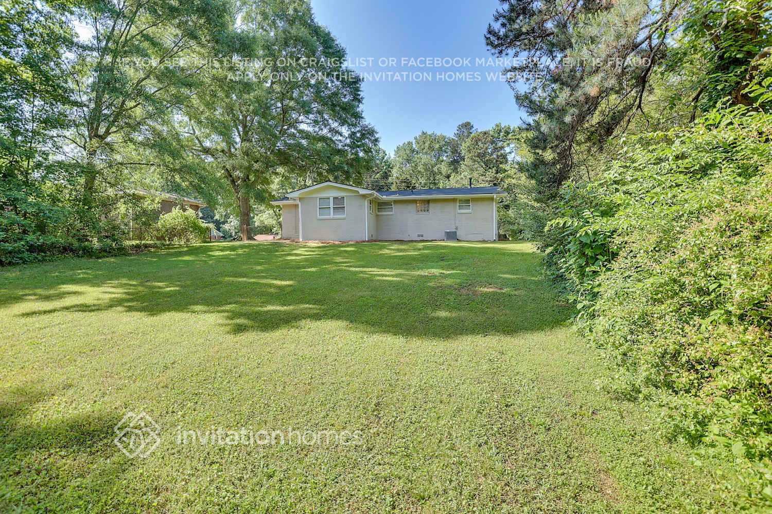 Building Photo - 6265 Lakeview Dr