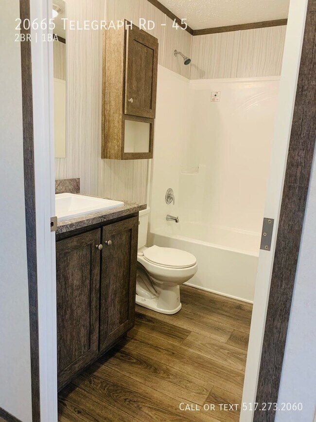 Building Photo - 2 Bedroom Brand New Mobile Home