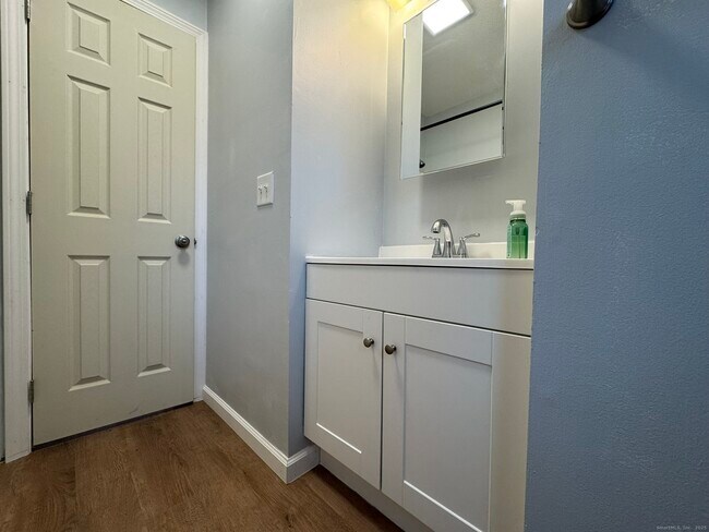 Building Photo - 9 South St