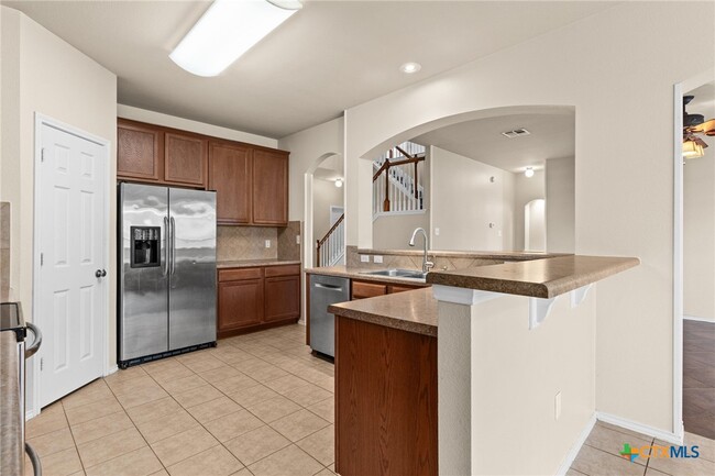 Building Photo - 5405 English Oak Dr