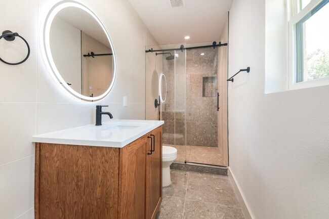 Building Photo - 7412 Fenton Dr