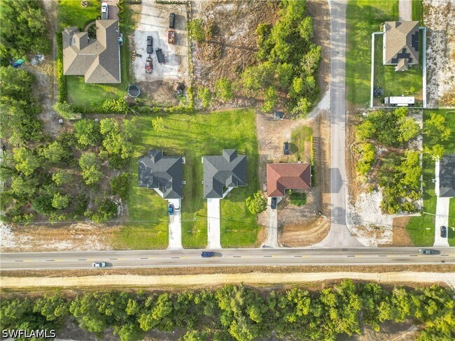 Building Photo - 3175 Sunshine Blvd N