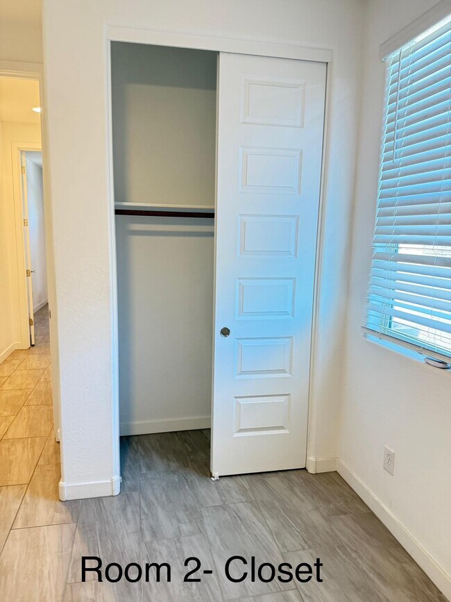 Building Photo - 6628 S Marin Dr