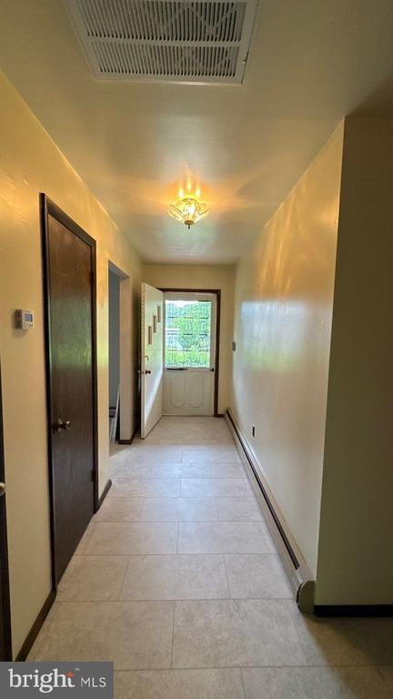 Building Photo - 5157 Bonnie Acres Dr