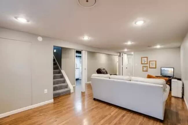 Building Photo - Beautiful 4BR 2BA Rambler in Roseville