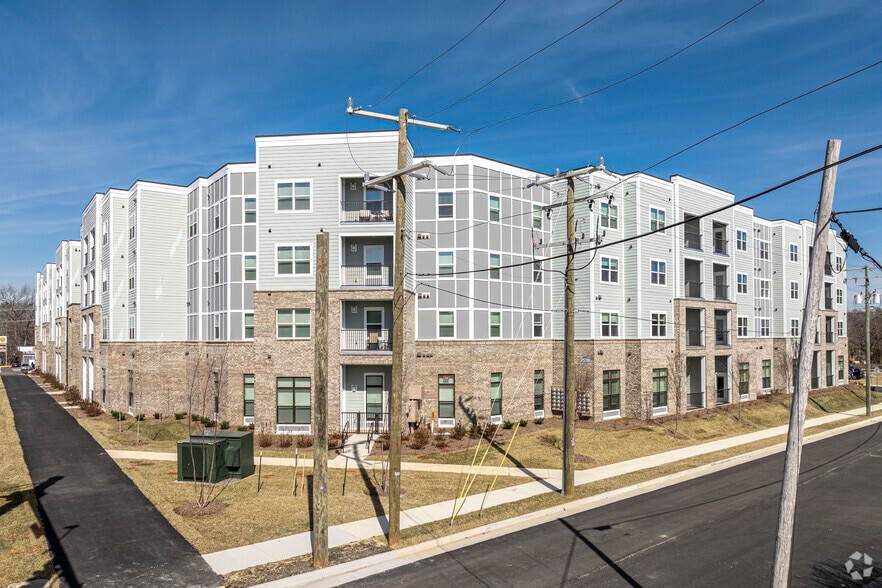 Building Photo - Liberty Gardens